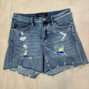 Judy‎ Blue Serape Patch Distressed Denim Shorts Size Small Mid Rise Stretch EUC!